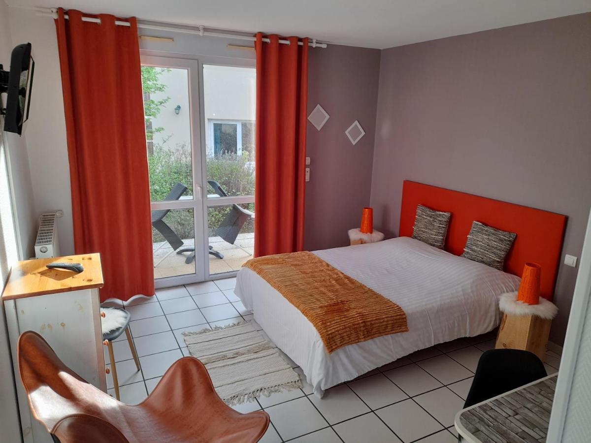 Hotel De L'Ile D'Amour Langeac Zewnętrze zdjęcie