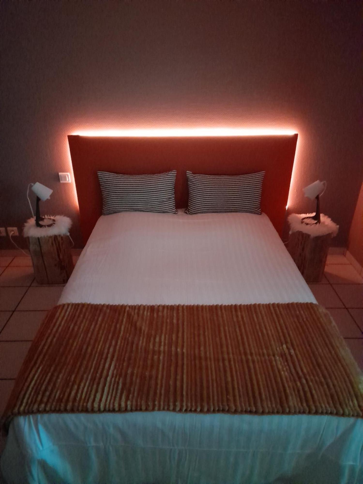 Hotel De L'Ile D'Amour Langeac Zewnętrze zdjęcie